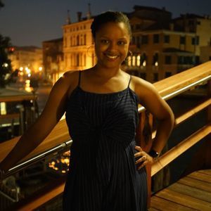 Meet your Posher, Carmen